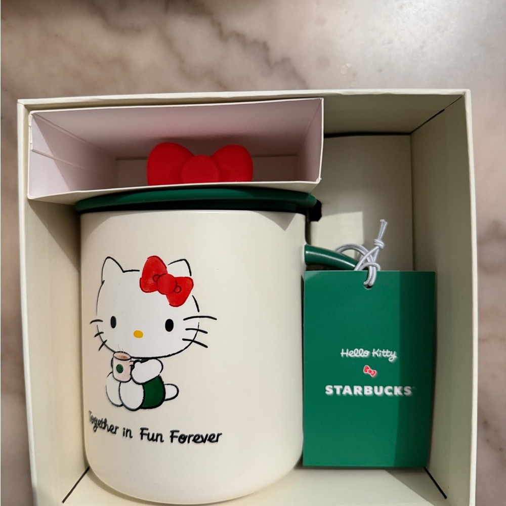 Starbucks x Hello Kitty Holiday Mug